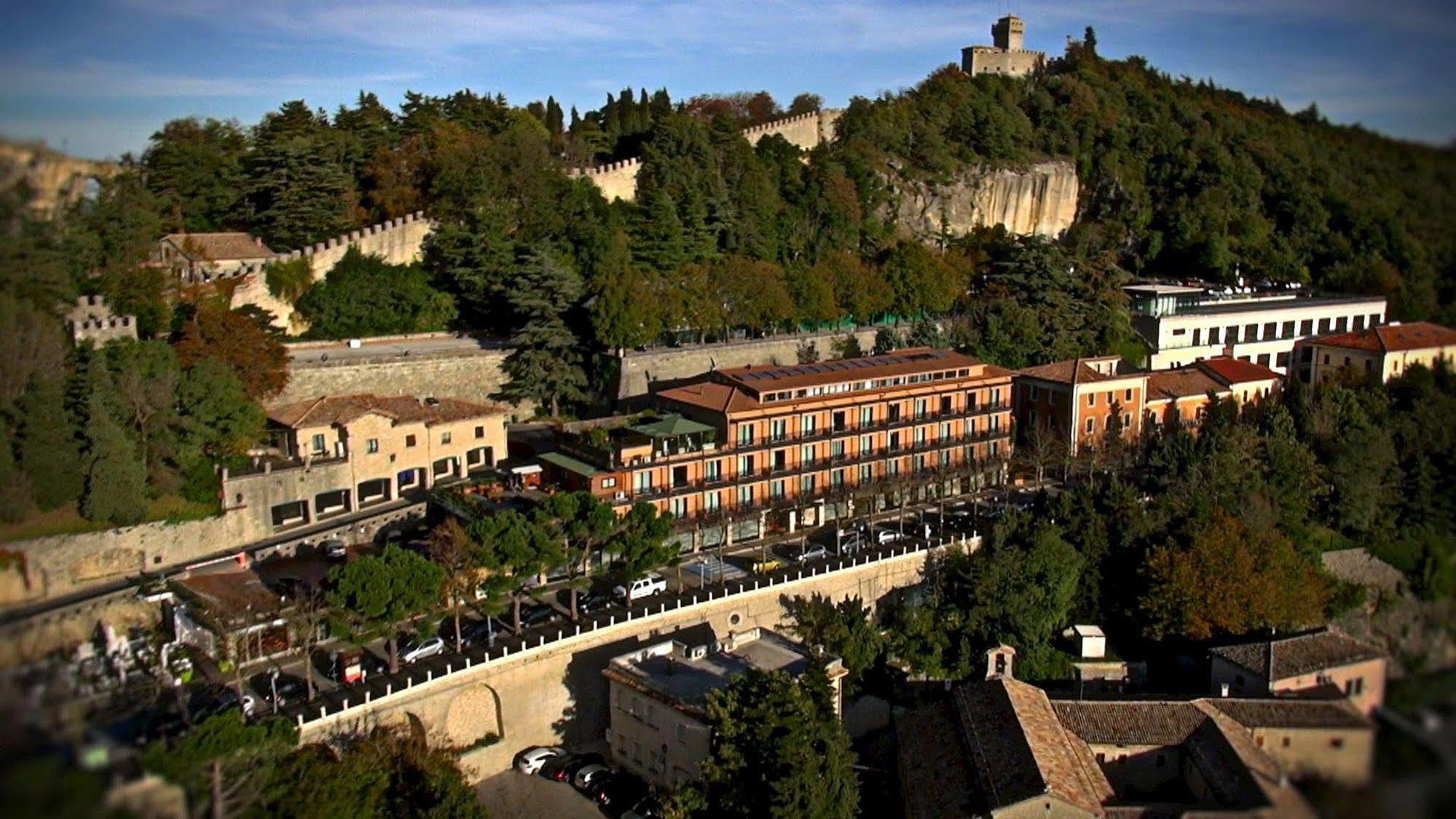 Grand Hotel San Marino Esterno foto